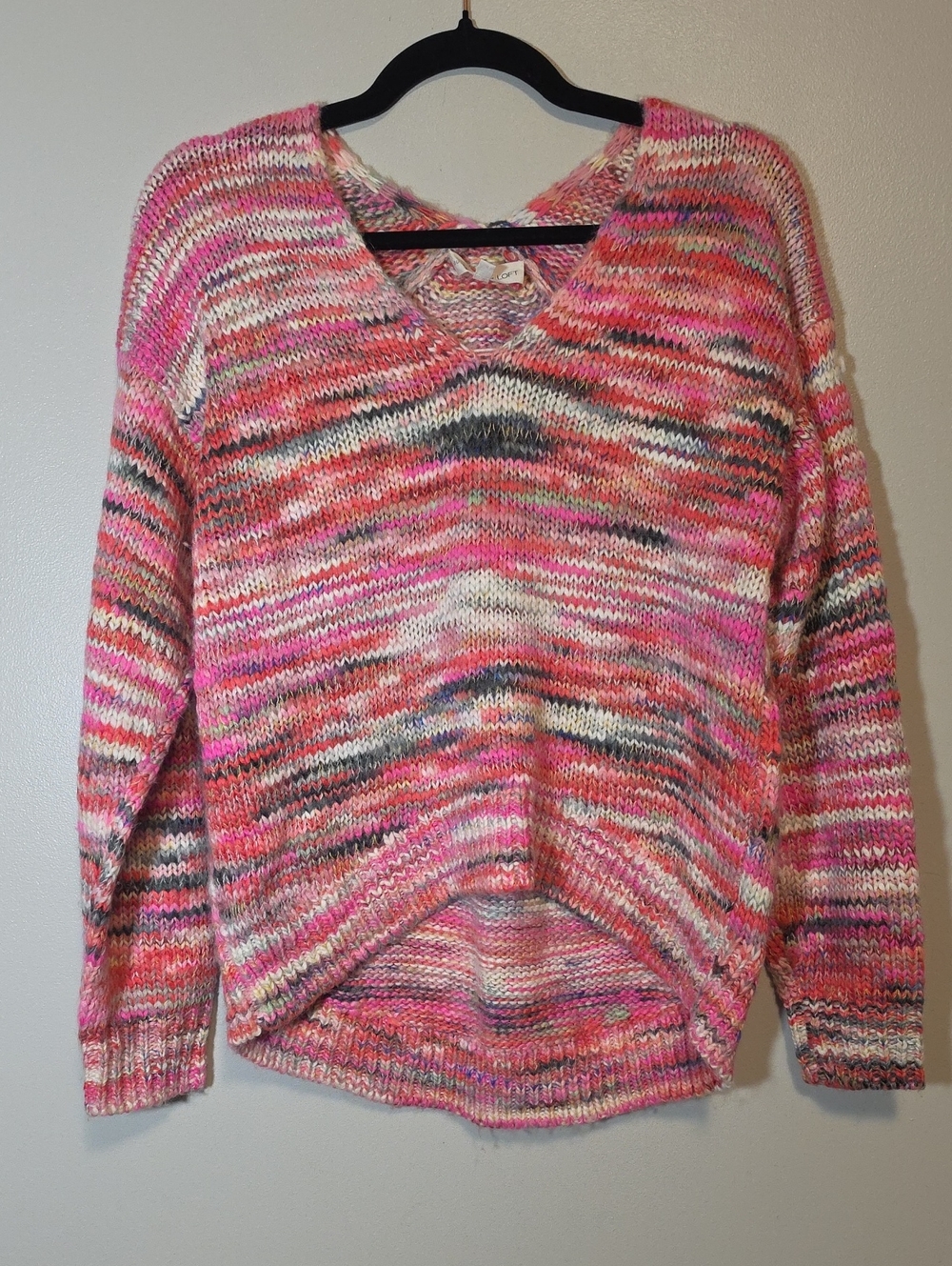 LOFT Multicolor V-Neck Sweater in Pink, Cream and Gray